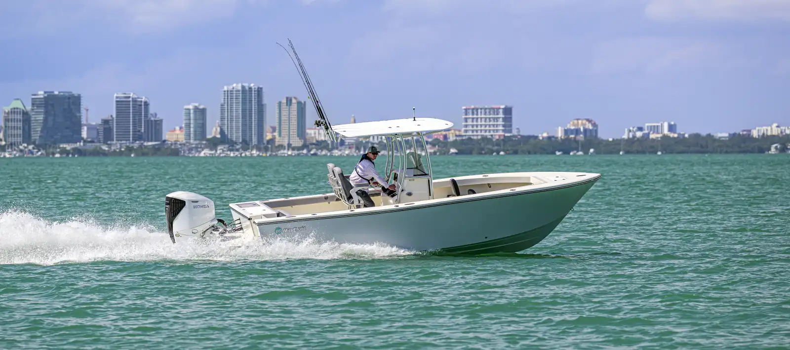 245 Offshore CC exterior