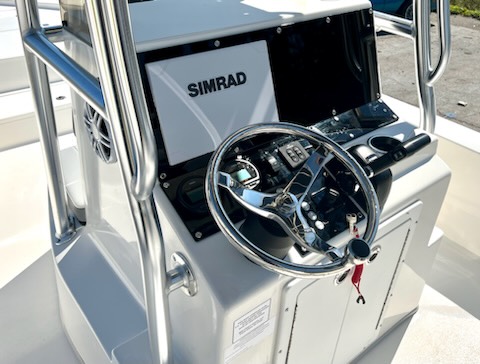 260 Bay Boat interior