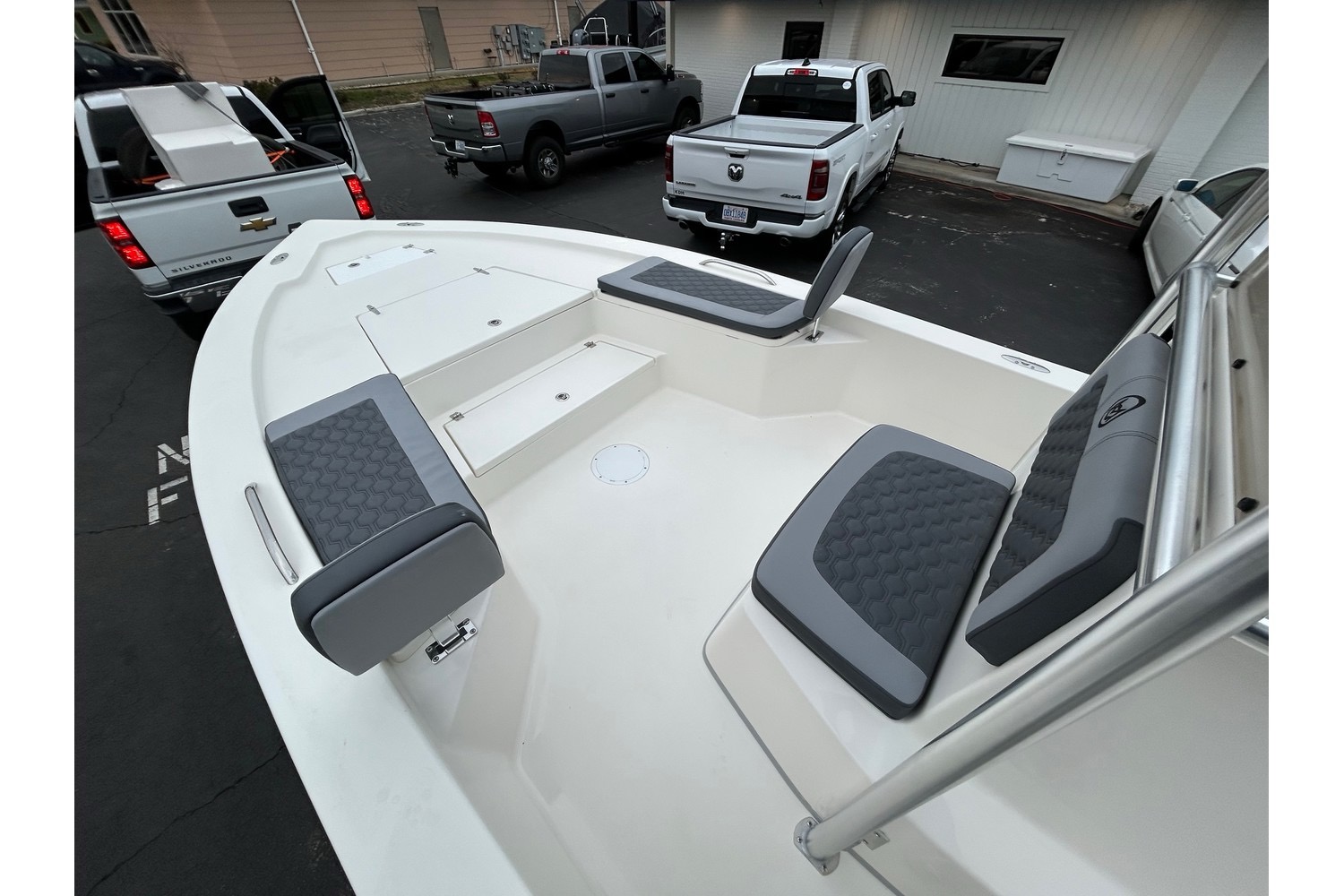 260 Bay Boat interior